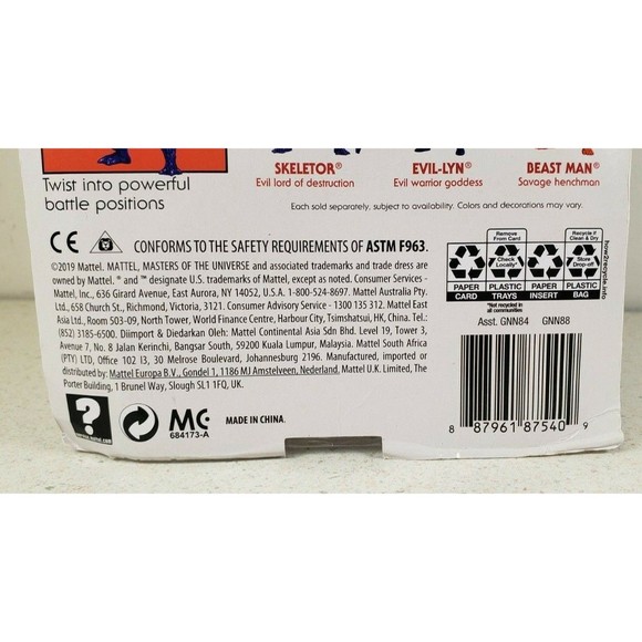 Masters of the Universe Origins Retro Play Skeletor 5.5 in. Action Figure Toy - Picture 5 of 12